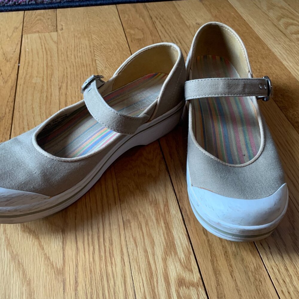 Dansko Mary Janes 38